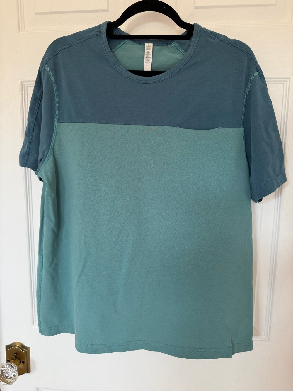 Lululemon Men’s Two-Tone Teal Short Sleeve